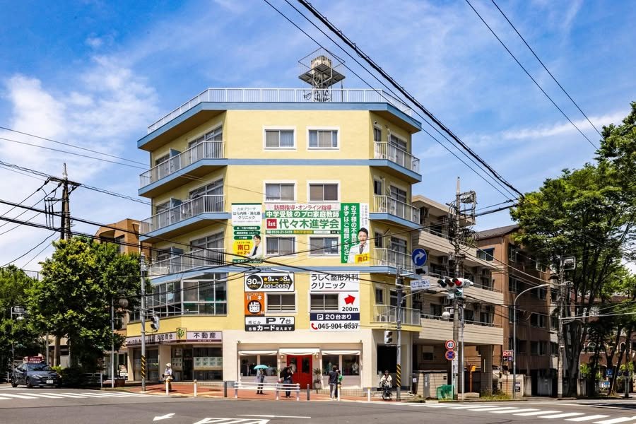 まちなかbizあおばプラスが入る建物
